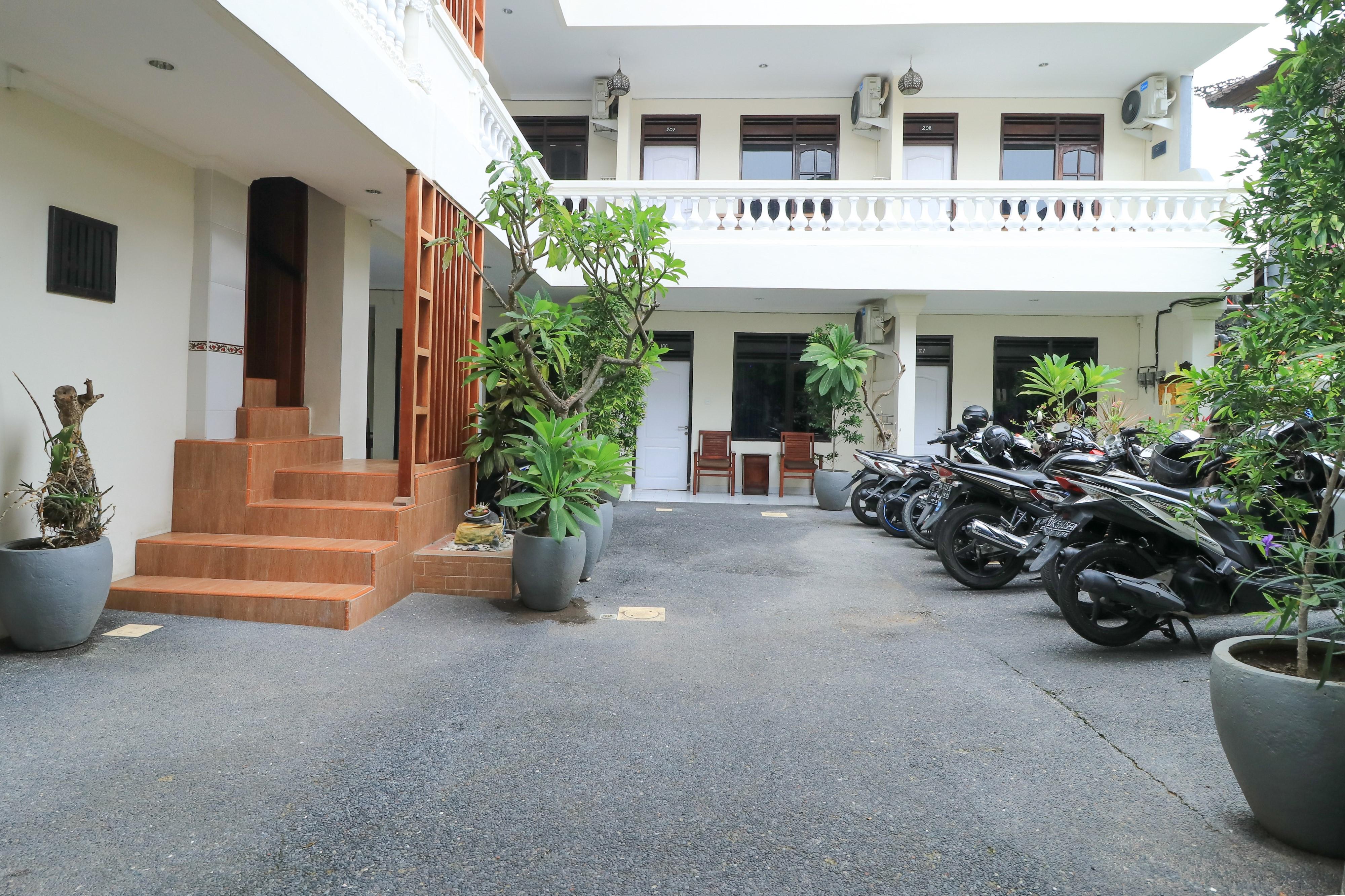 City Garden Bali Dwipa Hotel, Kuta Kuta Lombok Extérieur photo